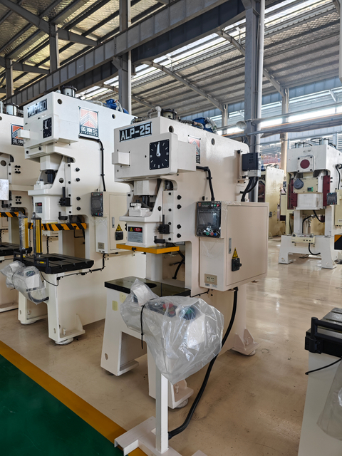 Yüksek Hassasiyet Sağlayan Çerçeve Tek Kranklı Mekanik Güç Pres