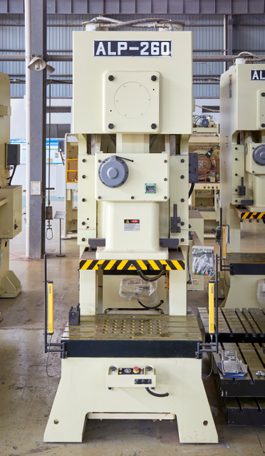 Pnömatik Debriyaj Pres Makinası ile Power Press